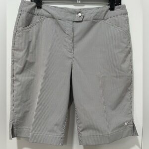 Callaway women's golf shorts, size 10, black‎ and white pin strip